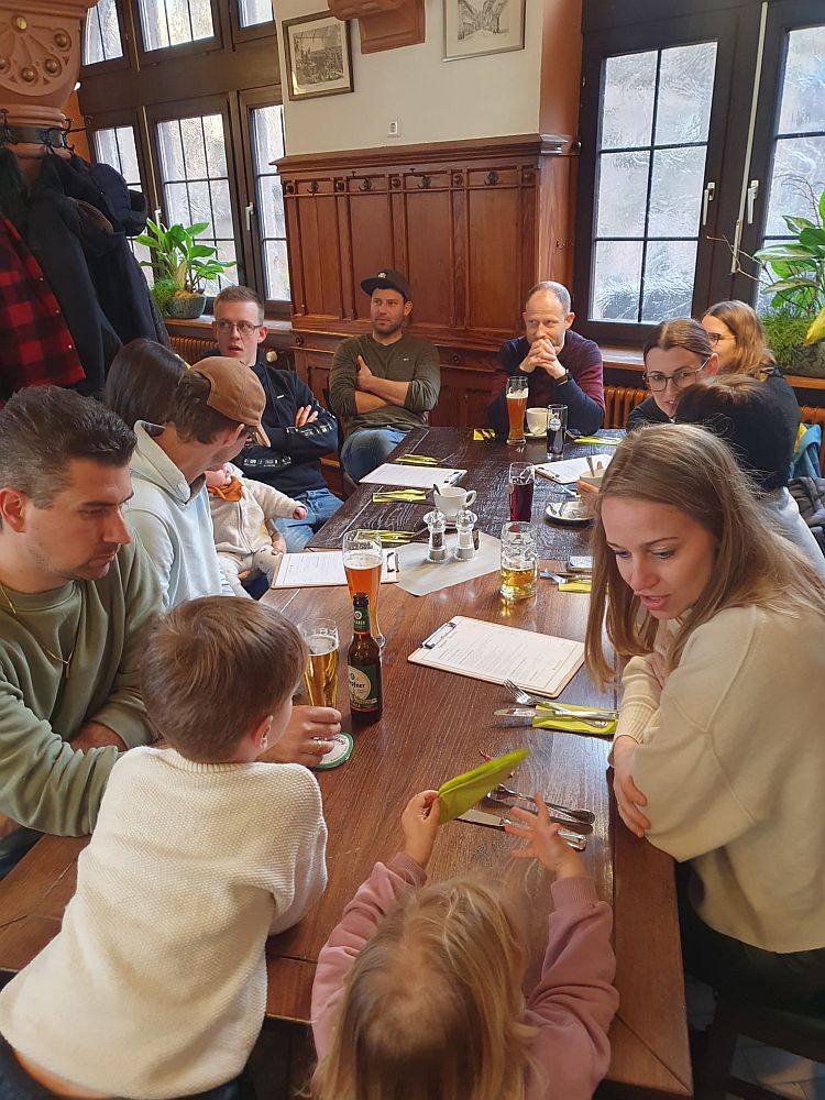 9989f069-ba47-433d-a613-15547d656ef7-blg-port