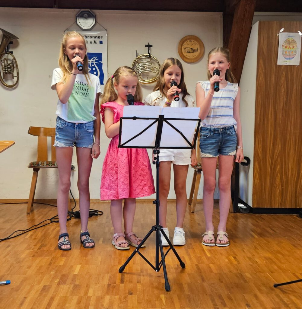 d9c41068-4b88-41bd-a15b-2256ba2cd87c