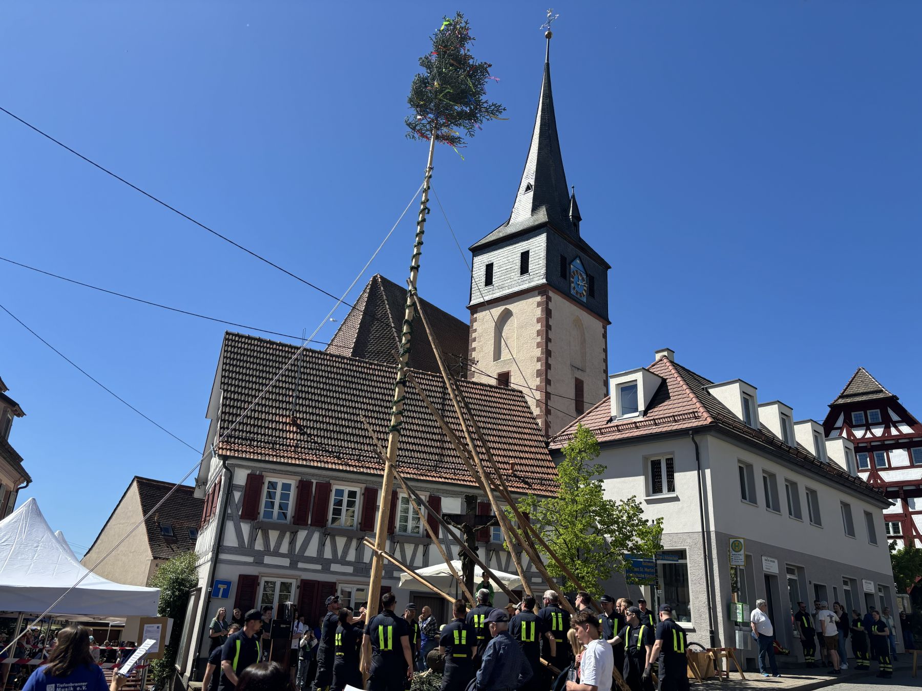 1. Mai 2026 – Maibaumhocketse
